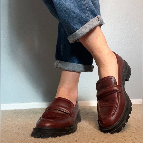 Madewell Leather Loafer - Picture 1 of 4
